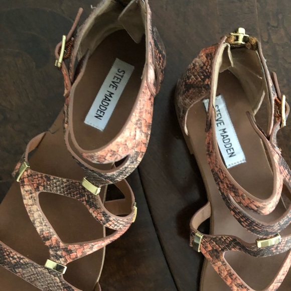 Sandals - Picture 6 of 6